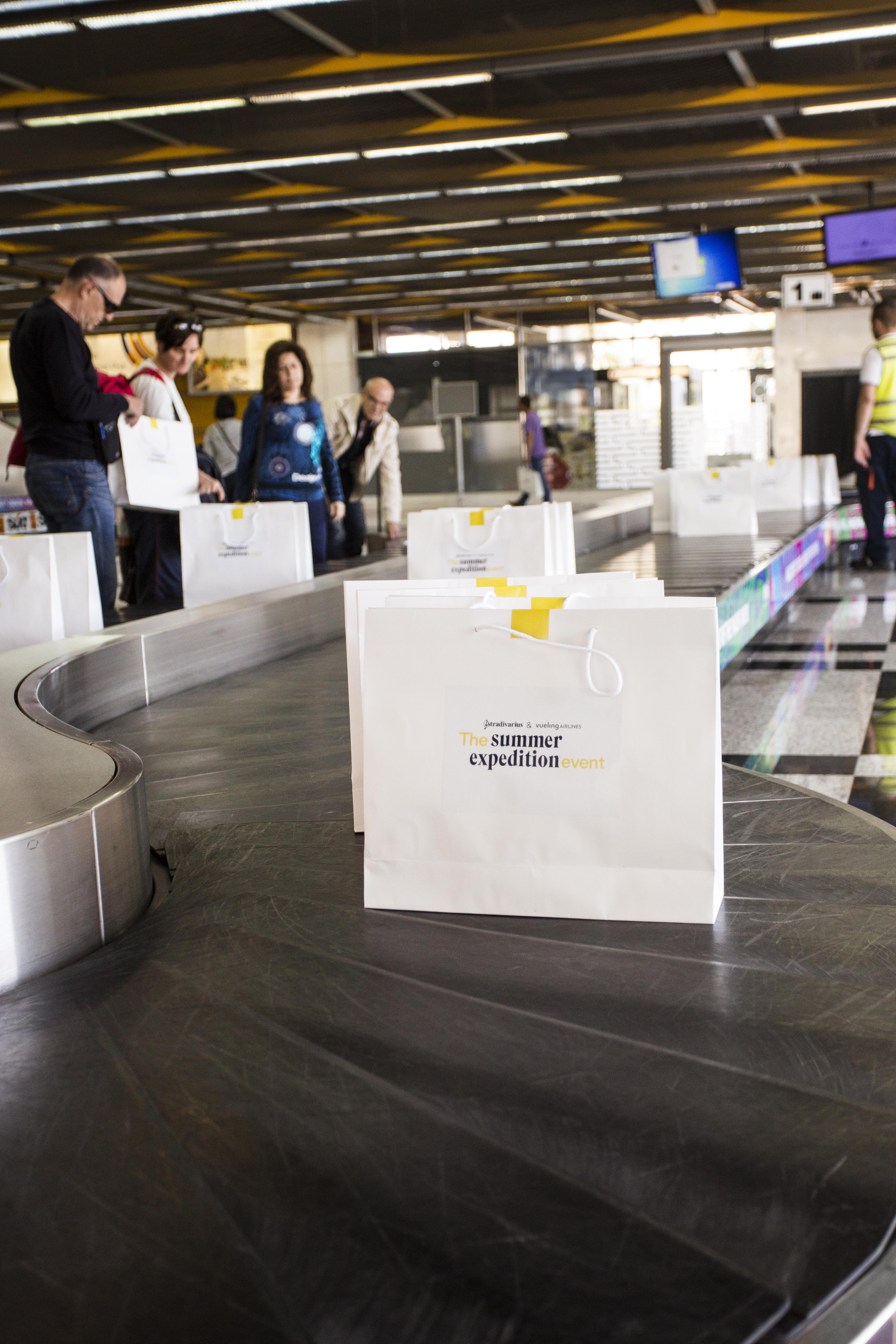 Stradivarius&amp;Vueling_TheSummerExpedition (7)