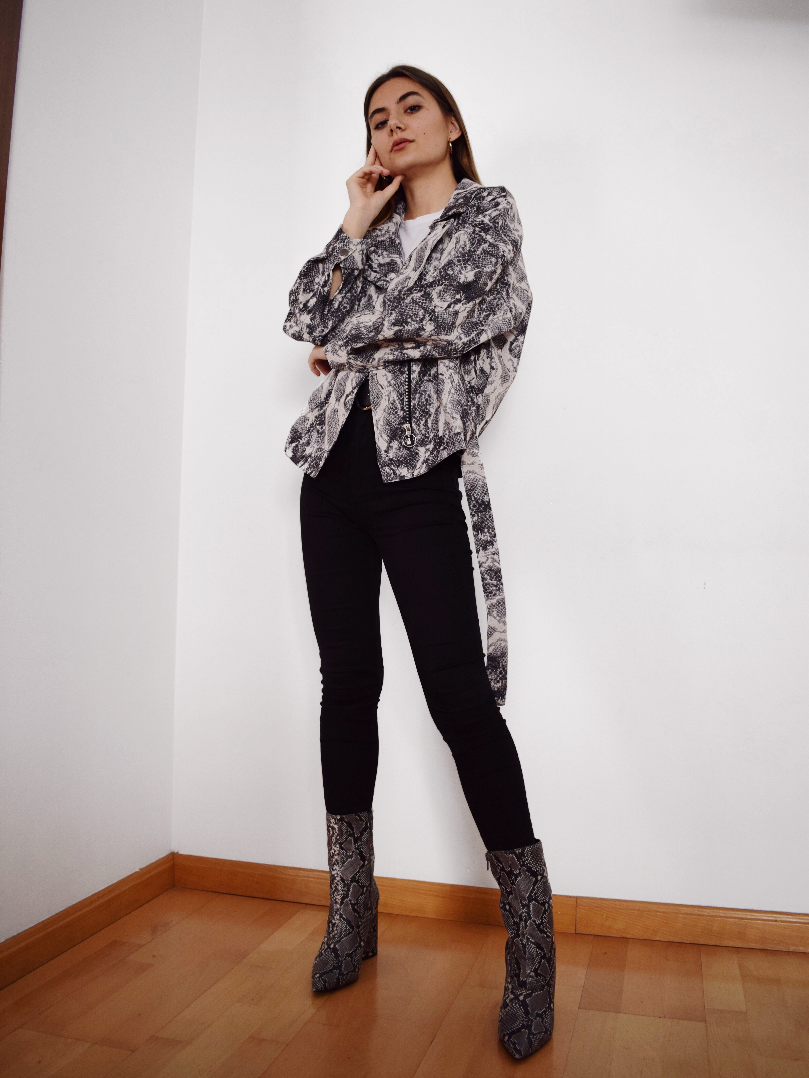 27B1785C-349E-49DB-BB77-66339733F26D